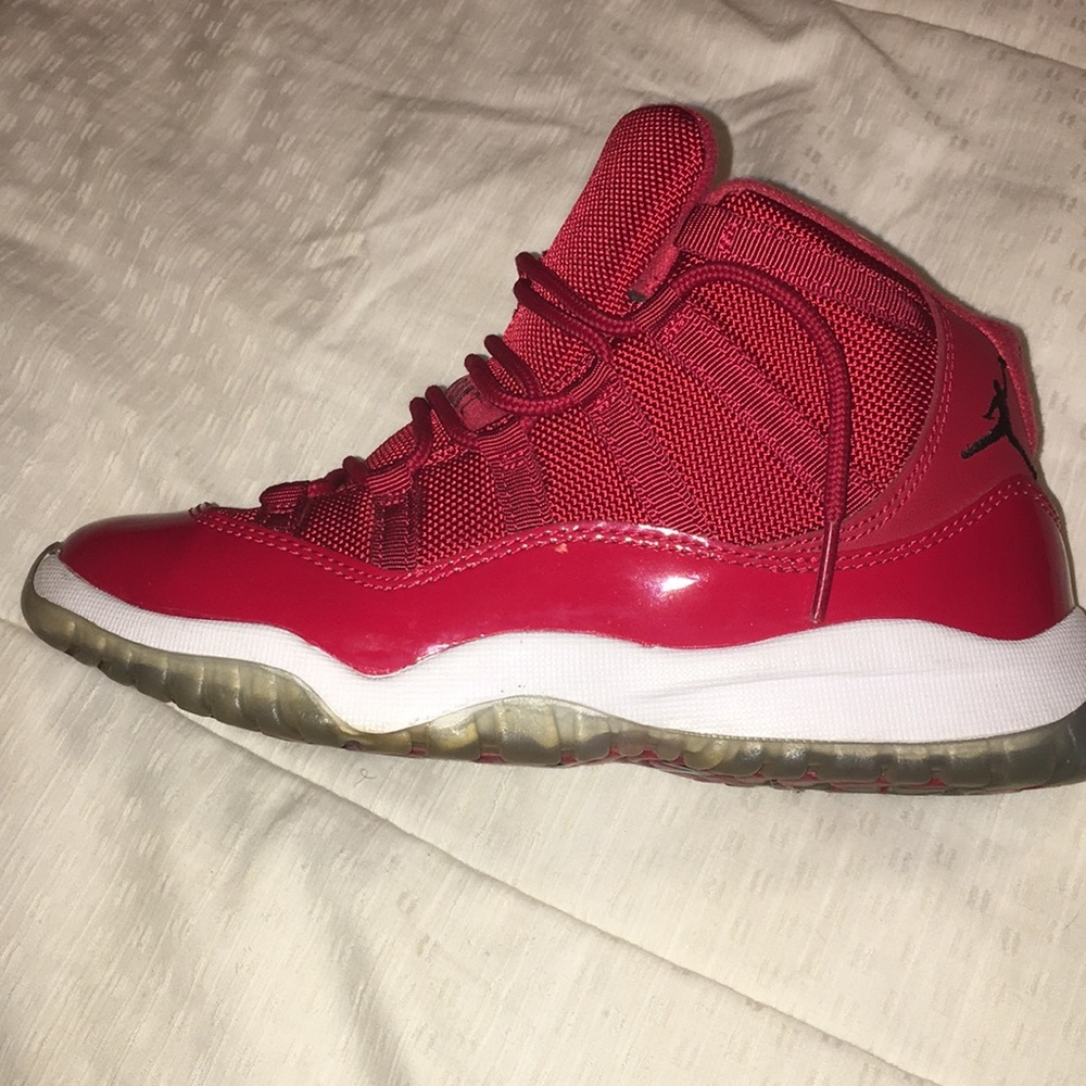 Jordan 11s